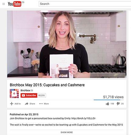 what is social advertising